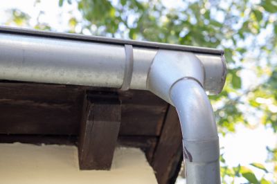 Gutter Hanging